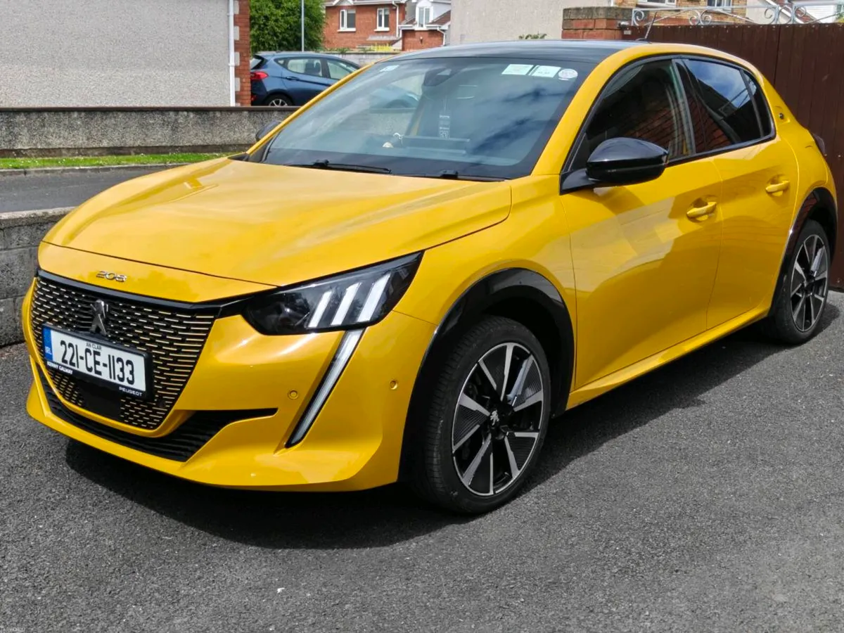 Peugeot e208 GT - Image 2