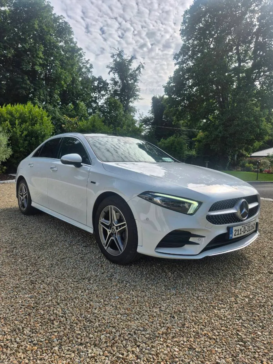 Mercedes A250E hybrid. Perfect condition, 1 owner - Image 2