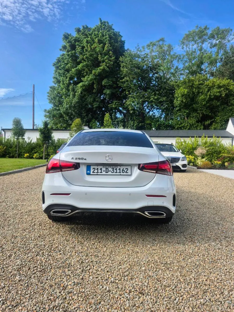 Mercedes A250E hybrid. Perfect condition, 1 owner - Image 4