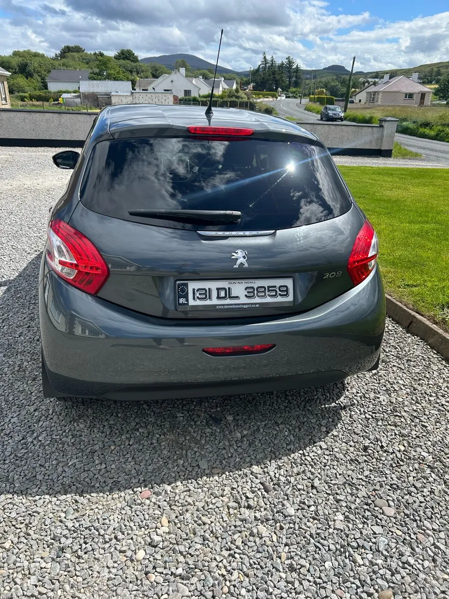 2013 Peugeot 208 - Image 2