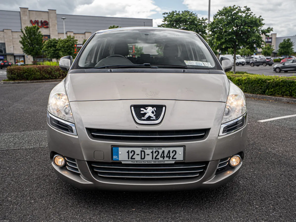 Peugeot 5008 2012 - Image 2