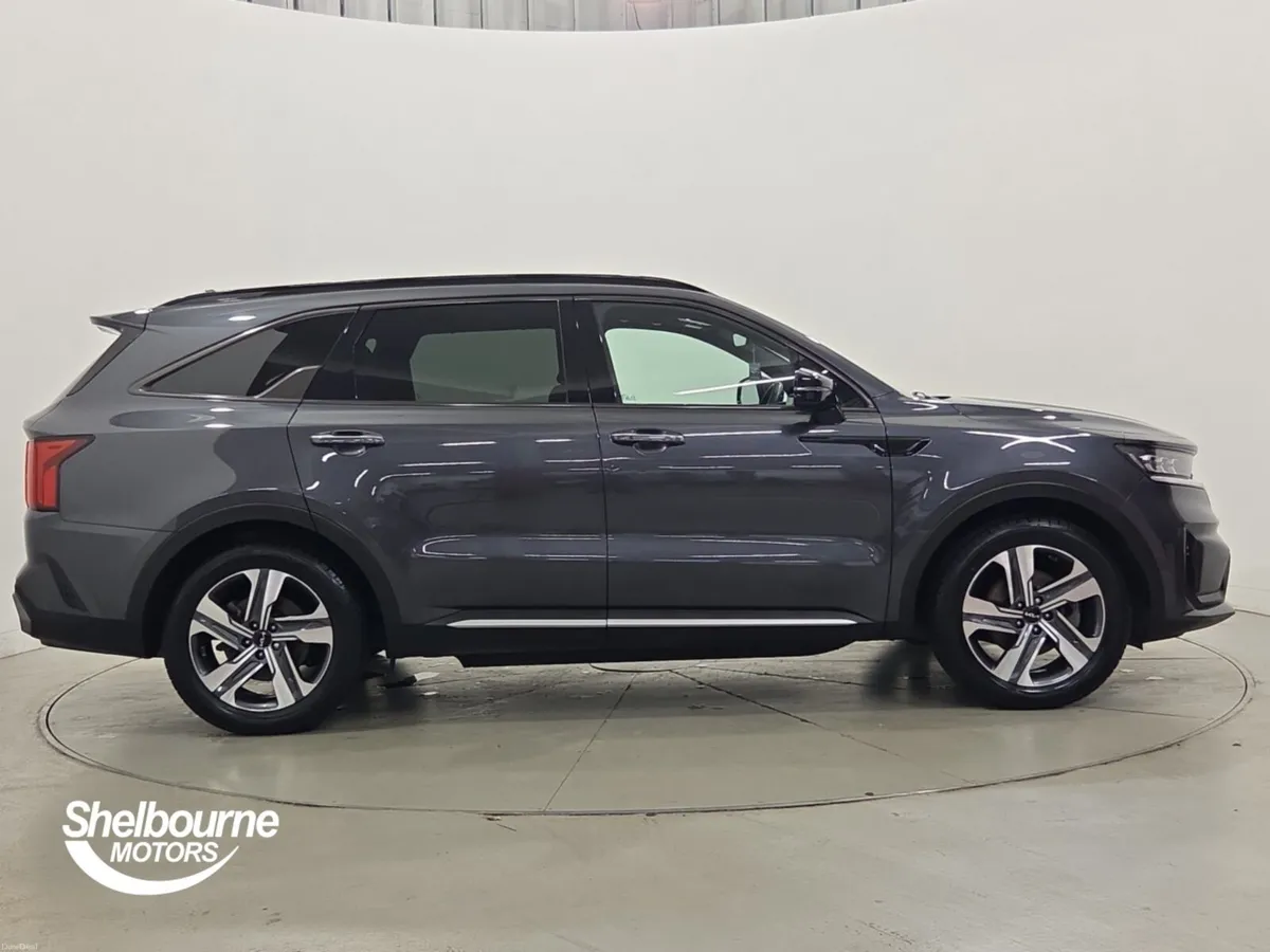 Kia Sorento Station Wagon Edition - Image 3