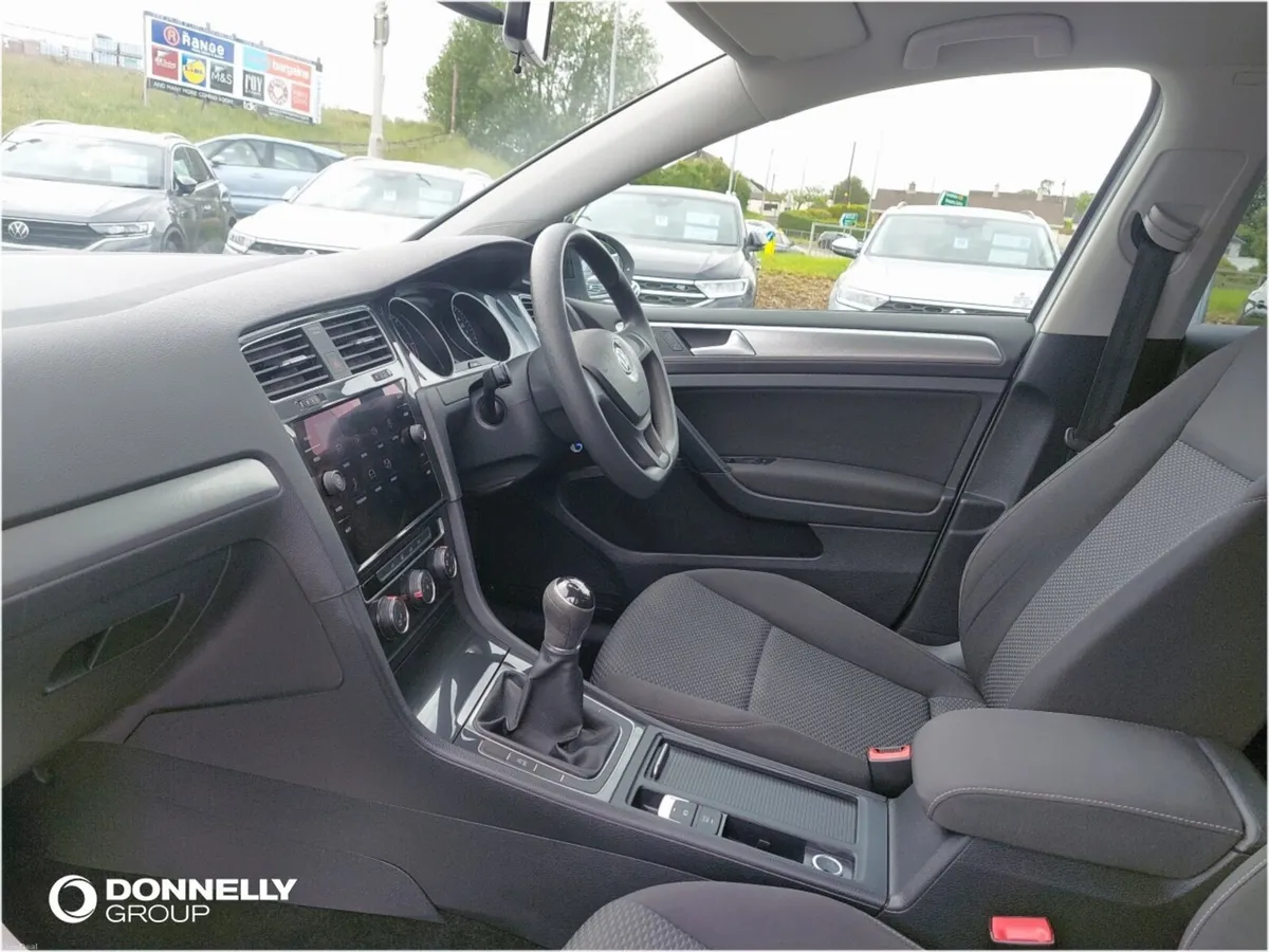 Volkswagen Golf Diesel Hatchback S - Image 2