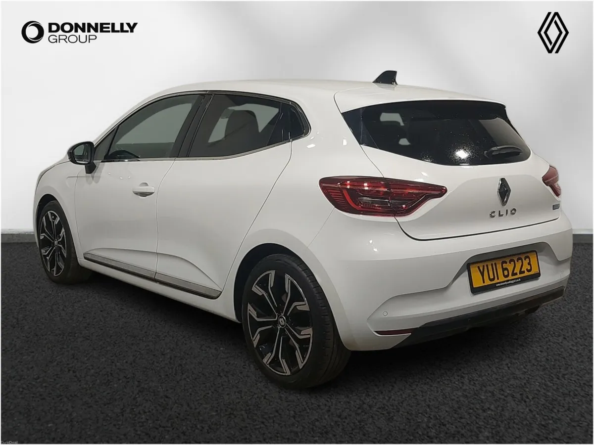 Renault Clio Hatchback Techno - Image 2