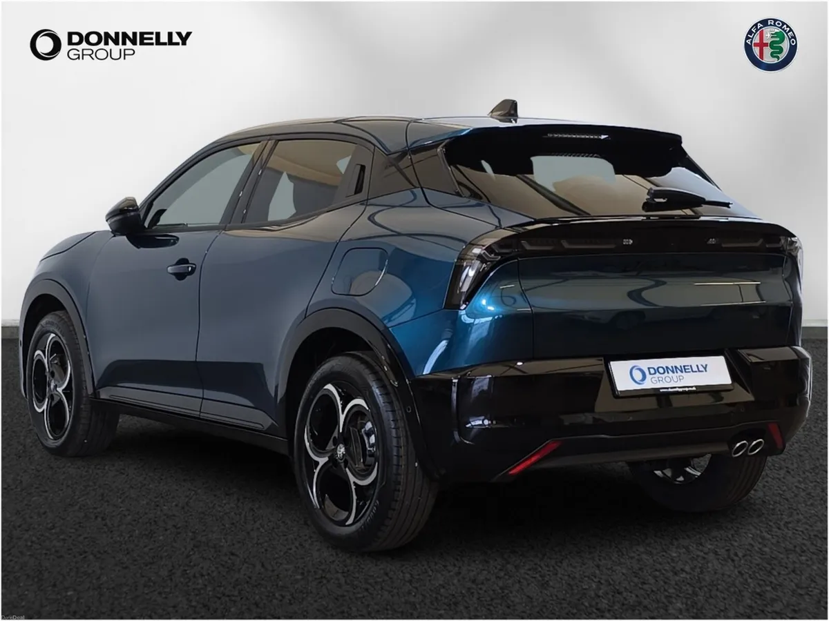 Alfa Romeo Junior Hatchback - Image 2