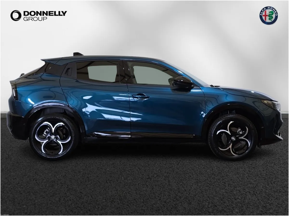 Alfa Romeo Junior Hatchback - Image 3
