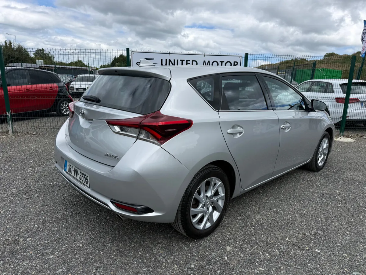 Toyota Auris 2016 - Image 6