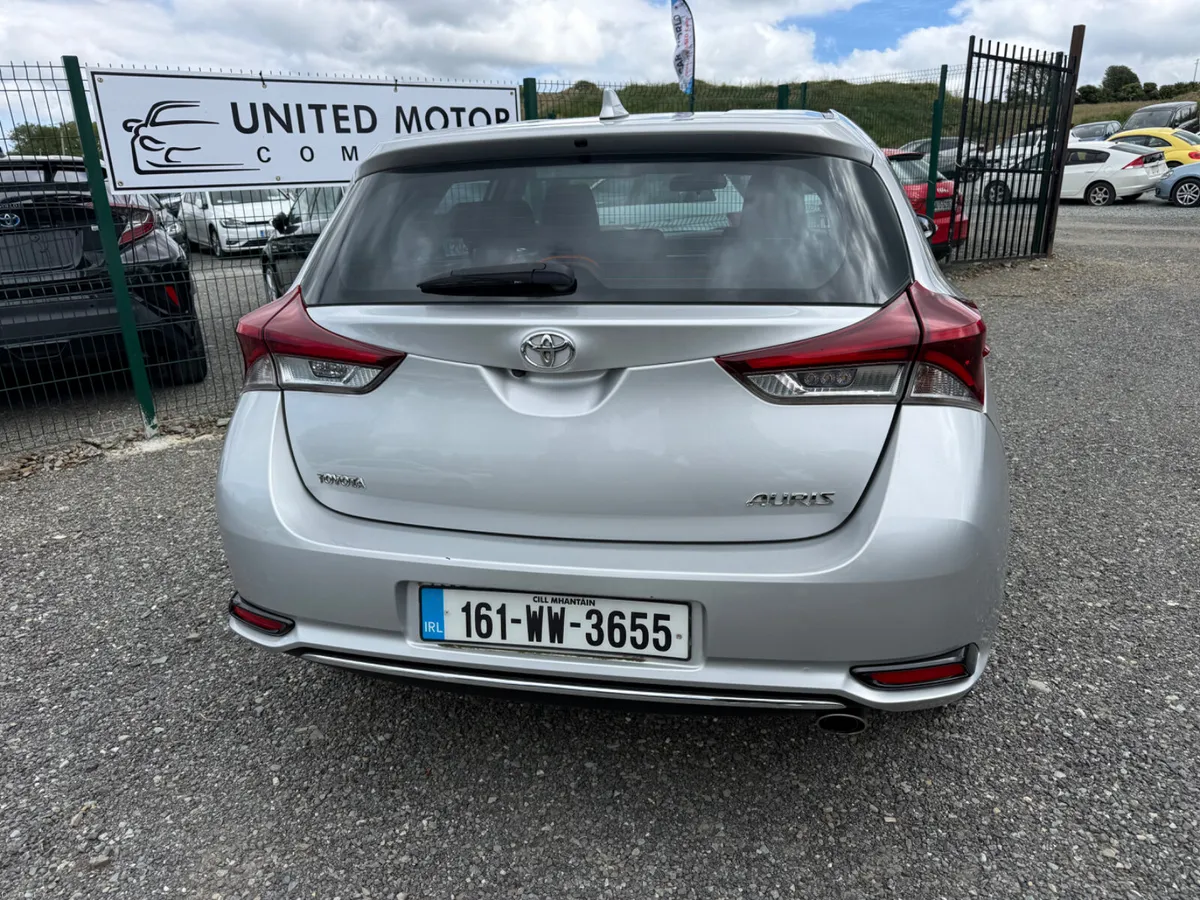 Toyota Auris 2016 - Image 4
