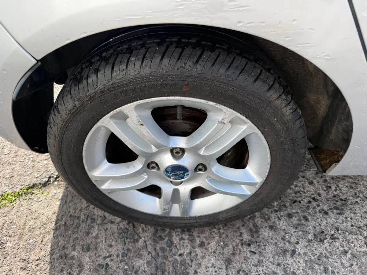 Ford Fiesta 2009 - Image 4