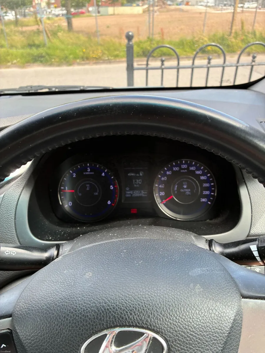 Hyundai i40 2013 (Taxed, needs NCT see attached) - Image 4
