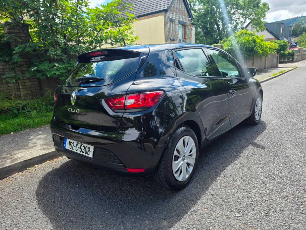 Renault Clio 1.2 Expression 75BHP 4DR - Image 3