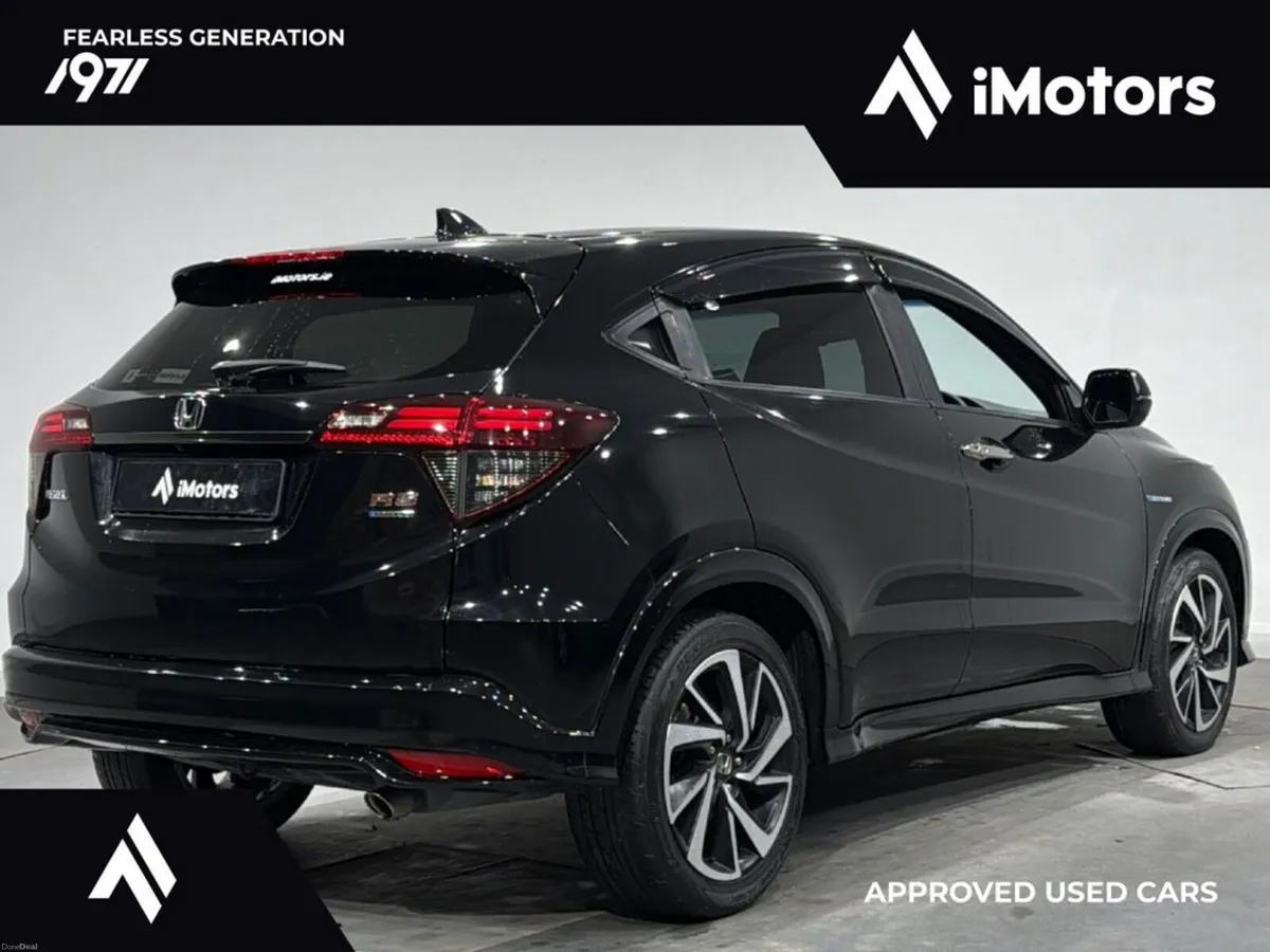 Honda Vezel HEATED SEATS AUTOMATIC RS HYBRID - Image 4