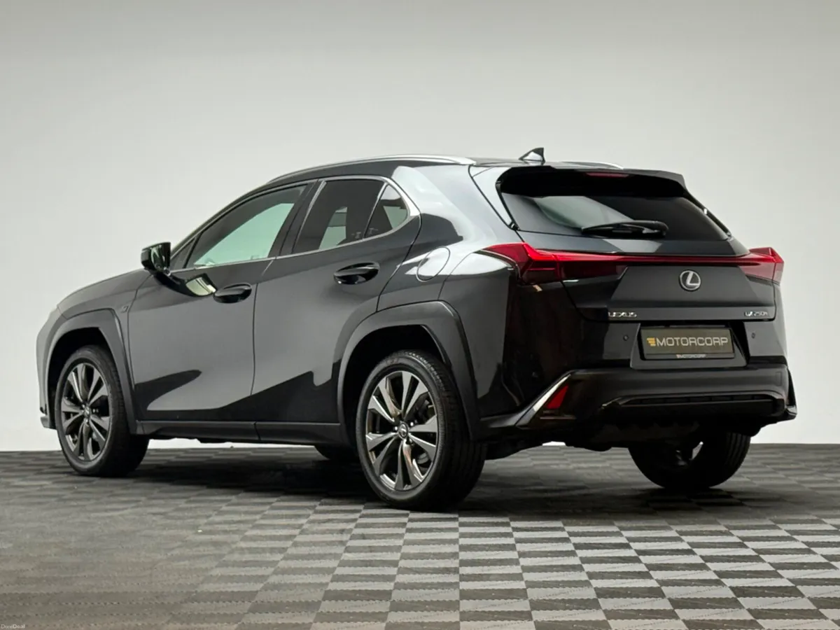 Lexus UX 250H F SPORT DESIGN - Image 4