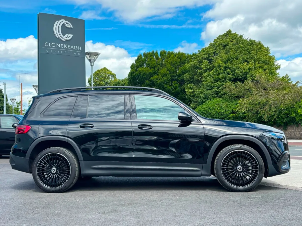 Mercedes-Benz EQB 250PLUS URBAN EDITION - Image 2