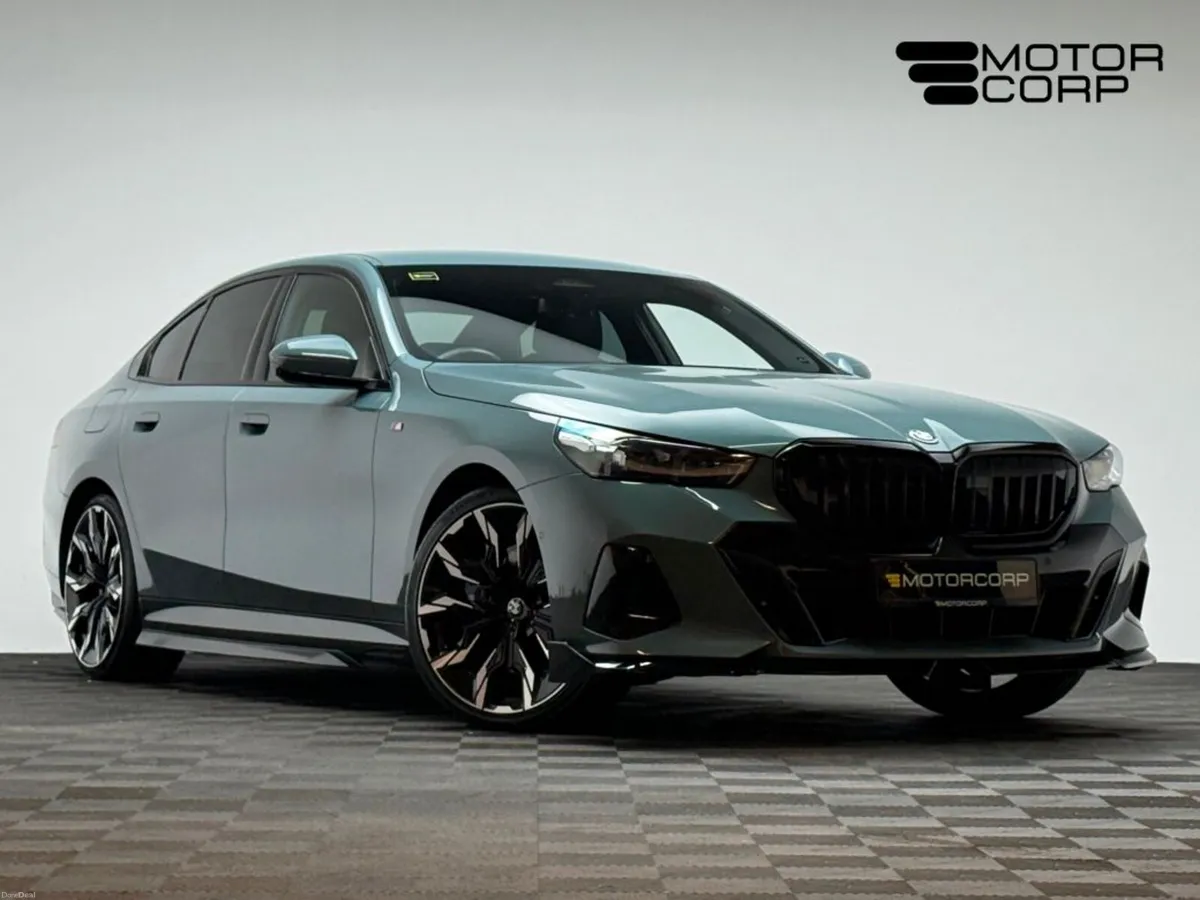 BMW i5 EDRIVE40 M SPORT - Image 1