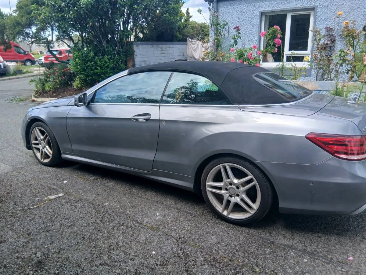 Convertible E-class Mercedes diesel north of Irela - Image 4