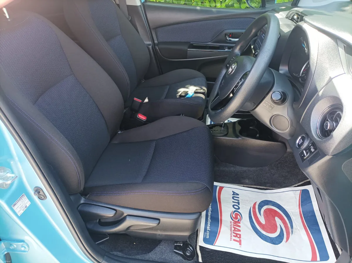 Toyota Yaris 1.3 Petrol Automatic, 2016 - Image 3
