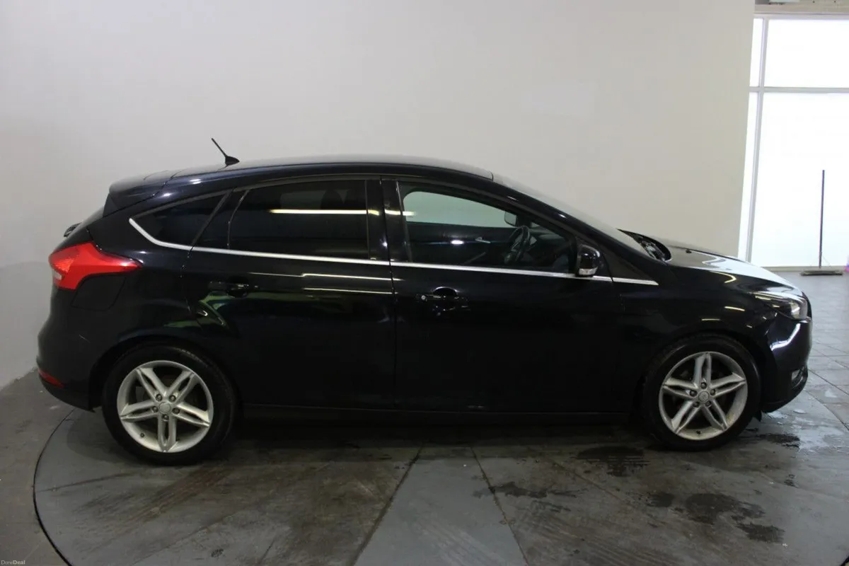 Ford Focus 1.5 TDCi 95PS Zetec - TENDER 40 - Image 3