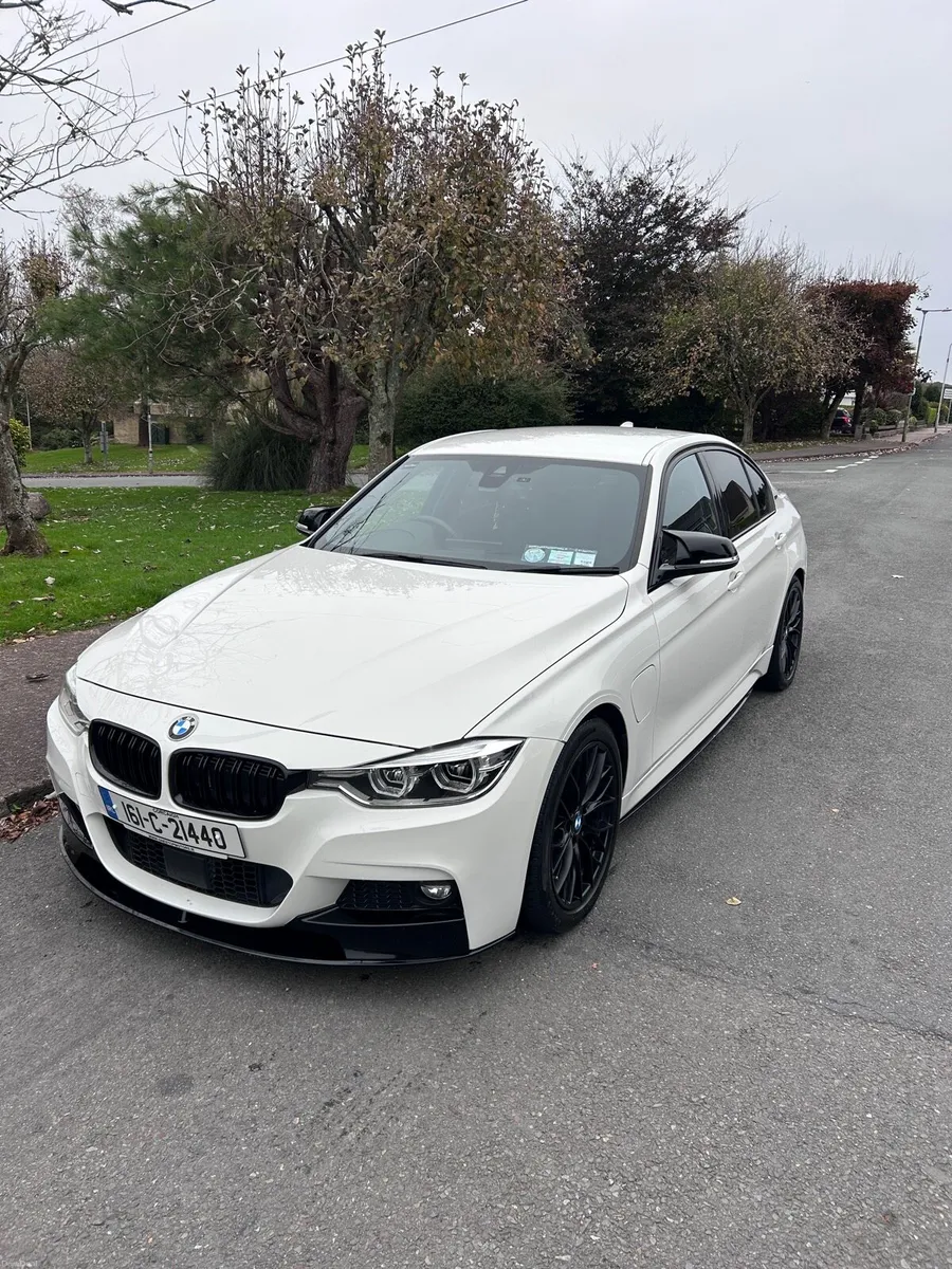 BMW 330e M-Sport - Image 2