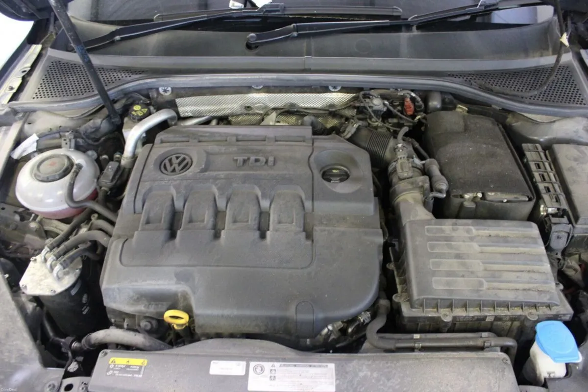 Volkswagen Passat 1.6 TDI 120HP Highline DSG - TEN - Image 3