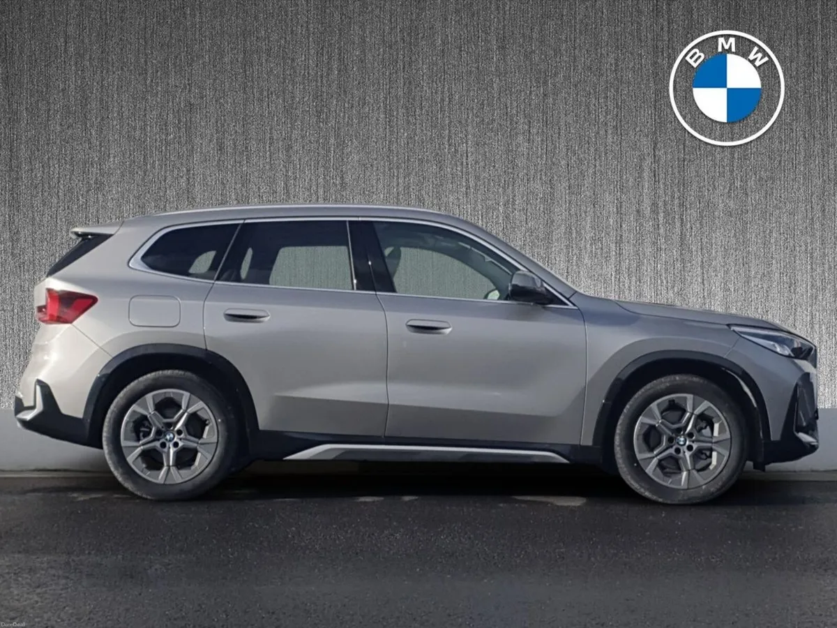 BMW iX1 eDrive20 xLine - Image 3