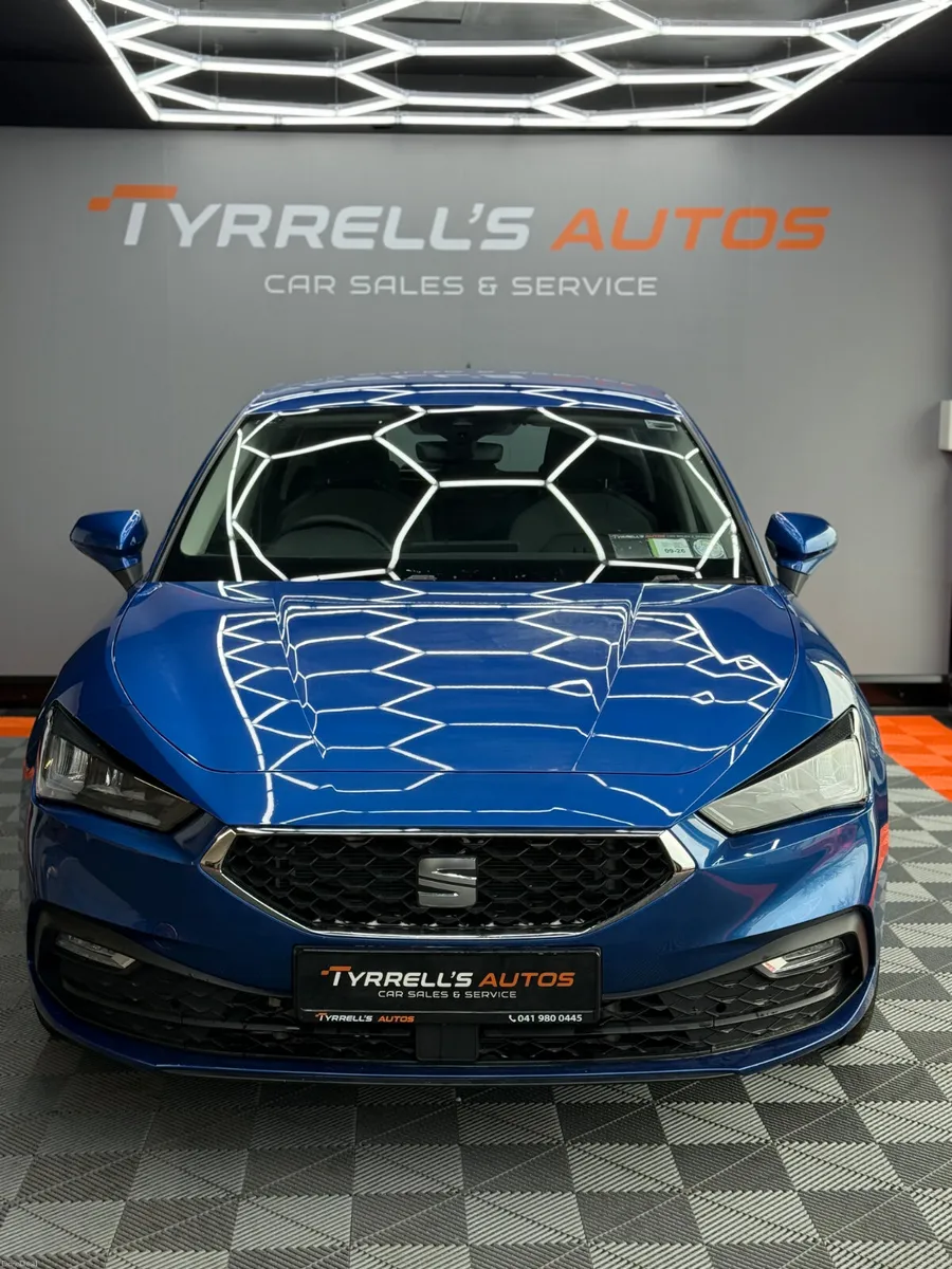 SEAT Leon 1.0 eTSI DSG Petrol 2024 - Image 4