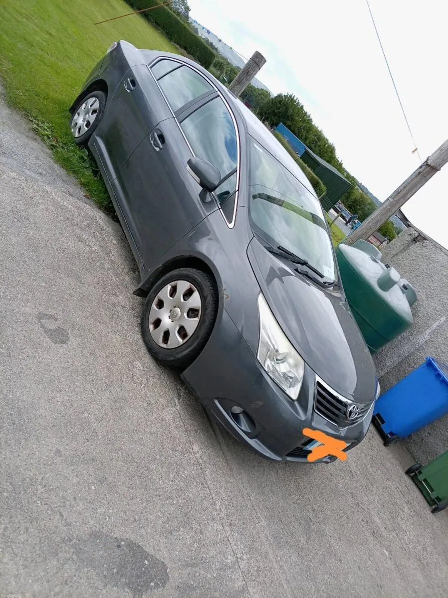 2010 avensis - Image 1