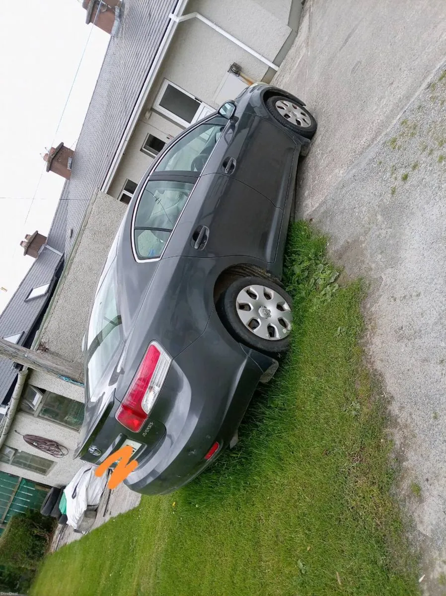 2010 avensis - Image 3