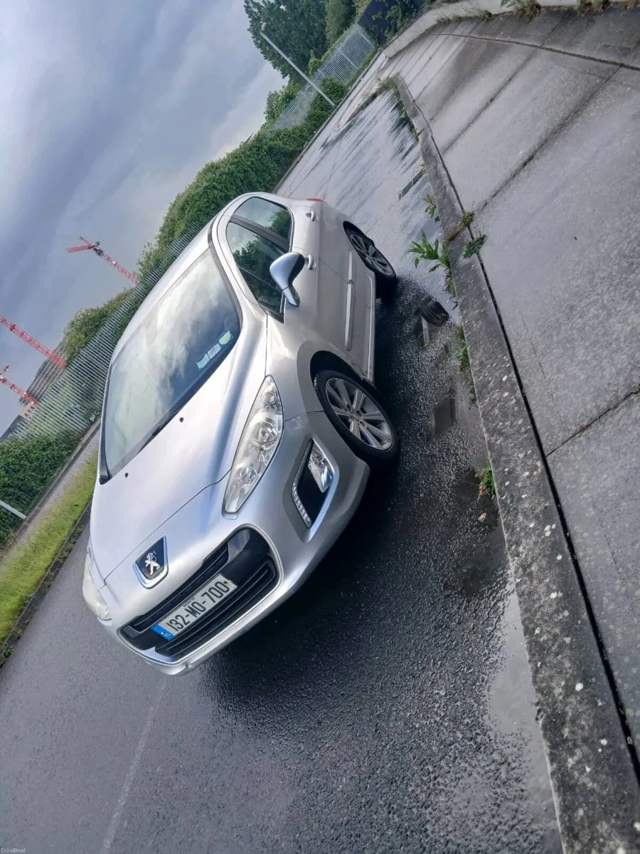 Car - Image 2