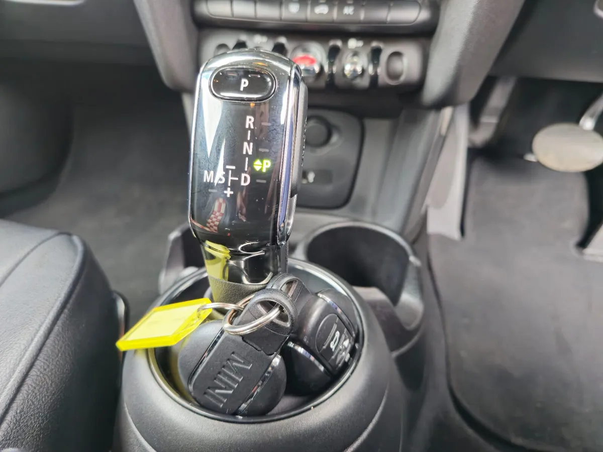 Mini Cooper 'Victoria' 2019 - Image 5