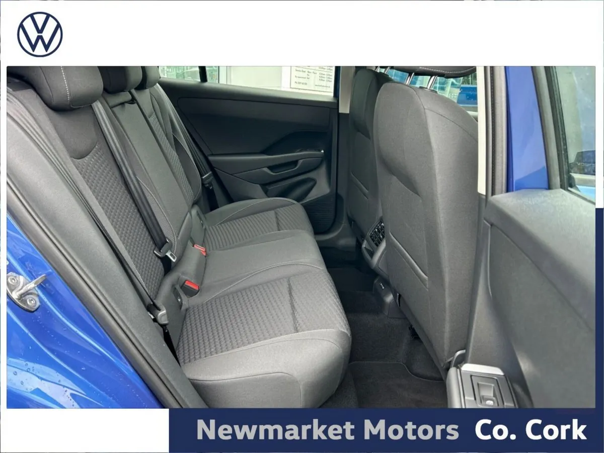 Volkswagen T-Roc LIFE 1.5TSI PETROL AUTOMATIC MILD - Image 3