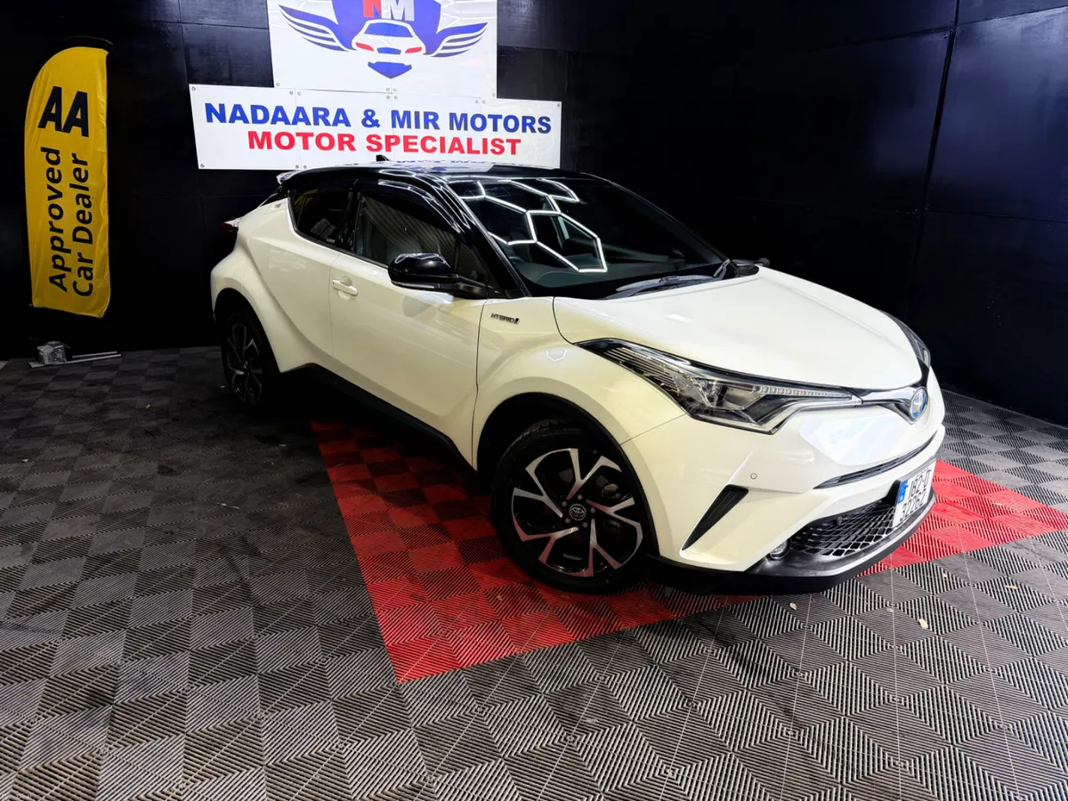 Toyota C-HR 2018 Hybrid ( Automatic ) - Image 3