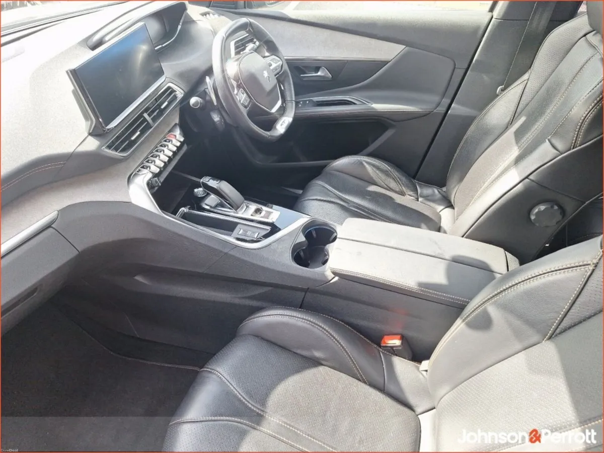 Peugeot 3008 HYBRID2 PHEV 225bhp GT Black Pack - Image 3