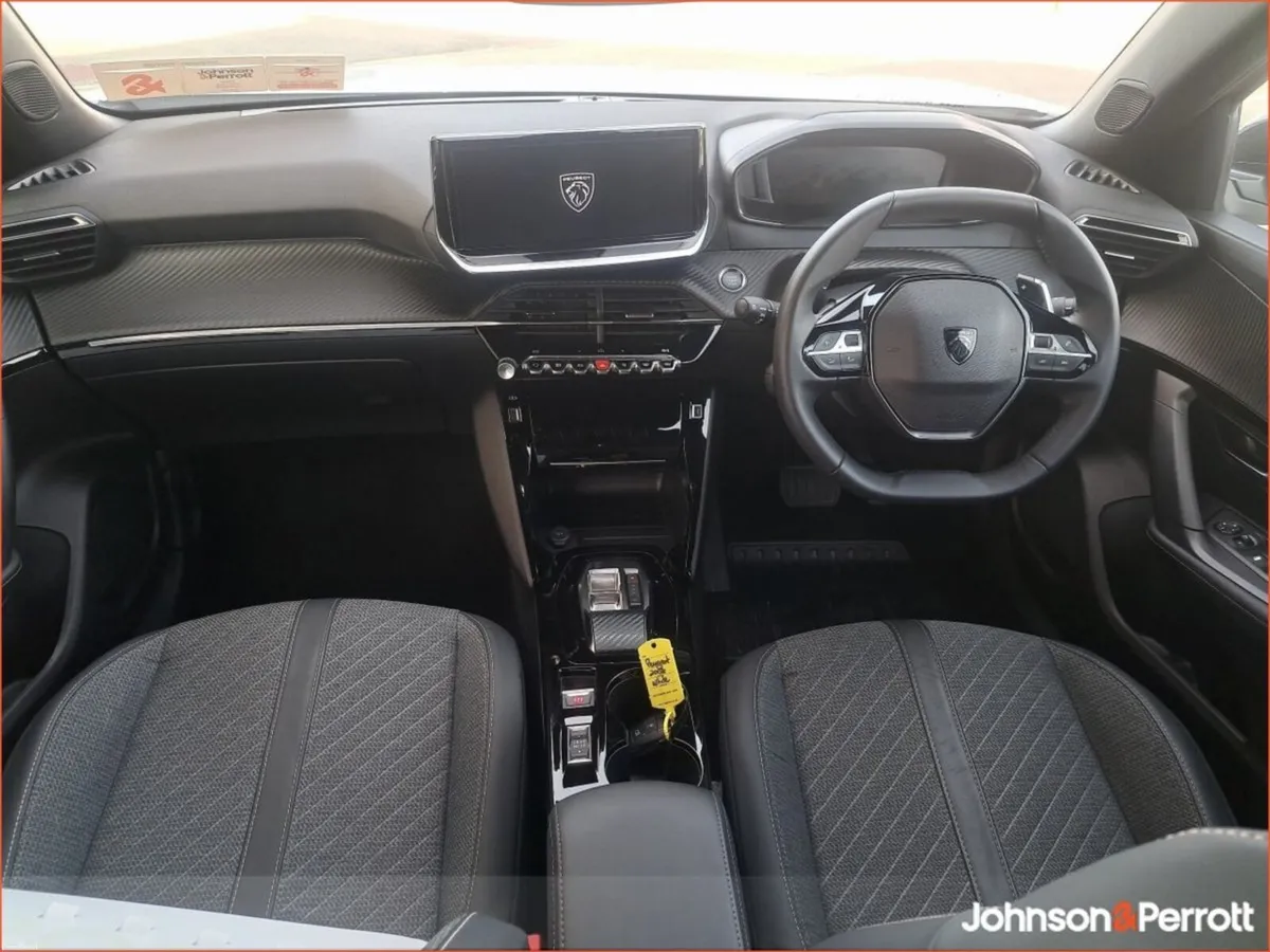 Peugeot 2008 HYBRID Automatic 145BHP Allure - Image 4