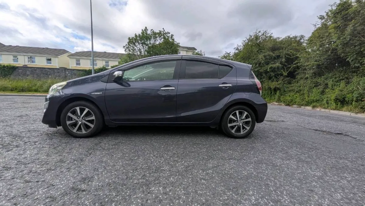 Toyota Aqua G Hybrid Highest Spec 2015 Auto - Image 3