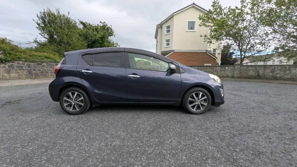 Toyota Aqua G Hybrid Highest Spec 2015 Auto - Image 4