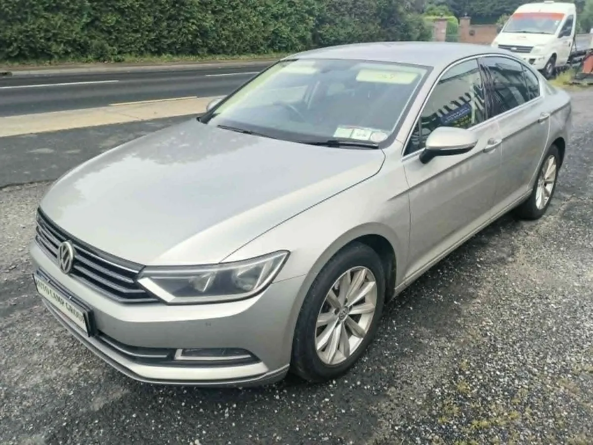 Volkswagen Passat 1.6 TDI BLUEMOTION - Image 3