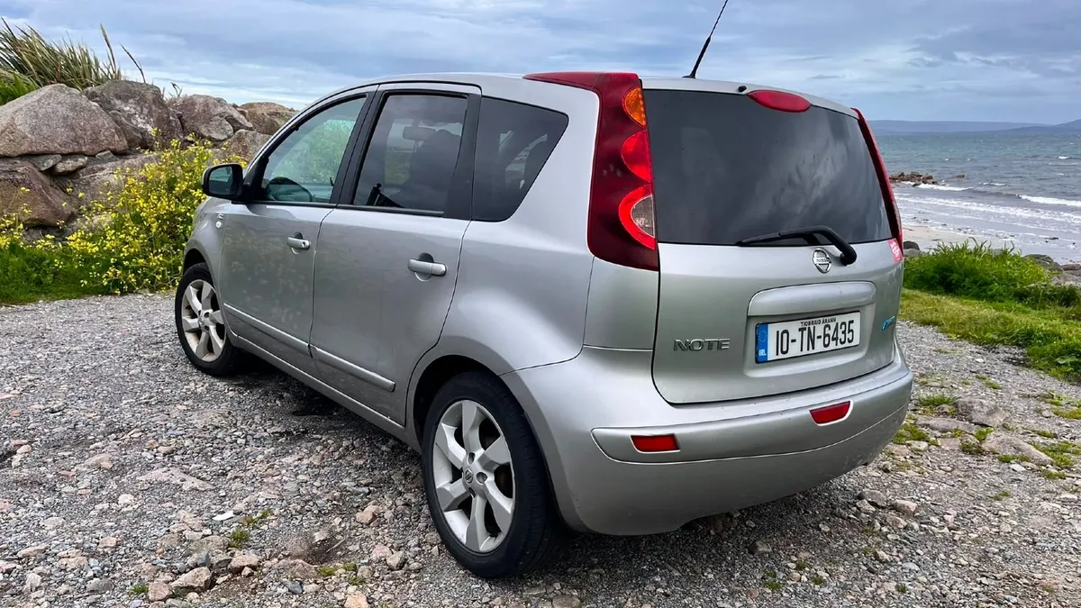 Nissan Note 2010 - Image 2