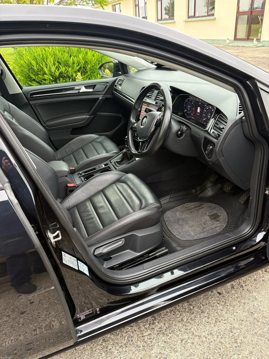 VW GOLF DIESEL 201 reg IRISH not estate - Image 4