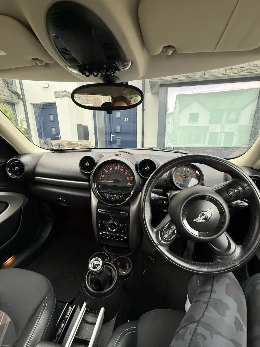 Mini paceman - Image 2