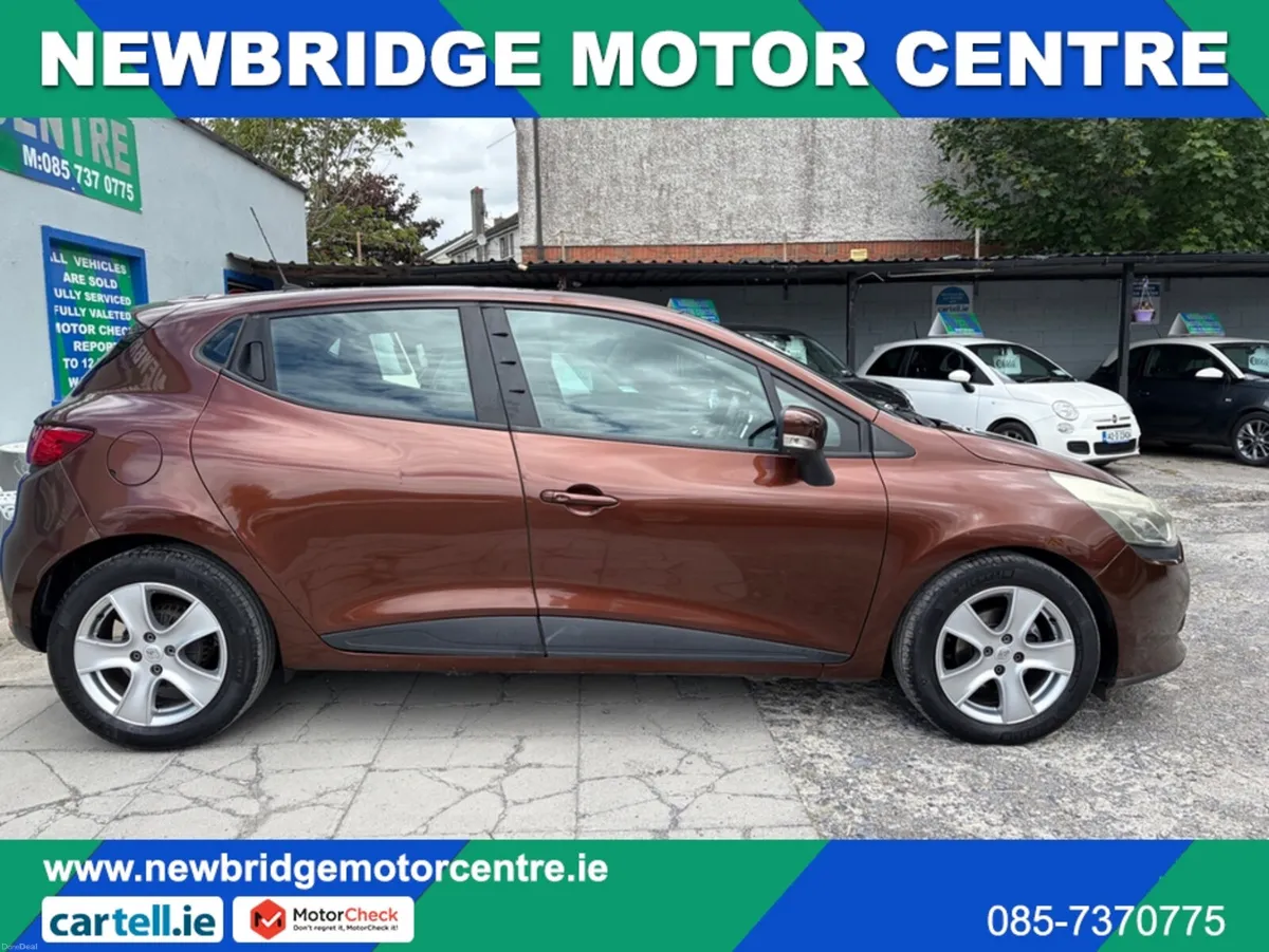 Renault Clio AUTOMATIC VERY LOW MILEAGE - Image 3