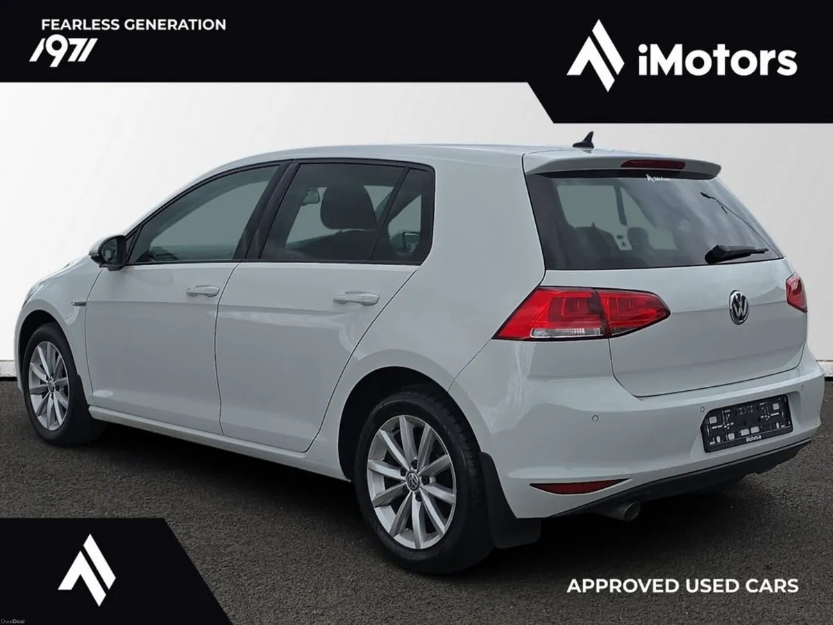 Volkswagen Golf Lounge 1.6 TDI M5F 110 5DR - Image 2