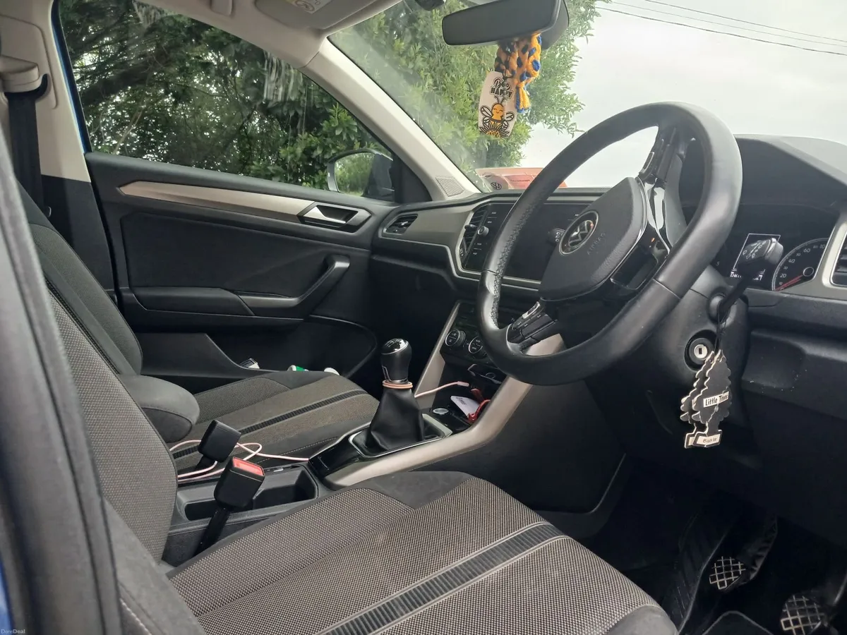 Volkswagen T-Roc new timing belt, shocks  brakes - Image 5