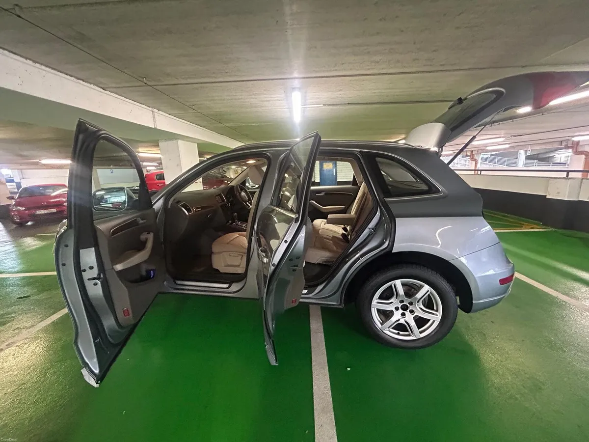 Audi Q5 2011 Automatic - Image 6