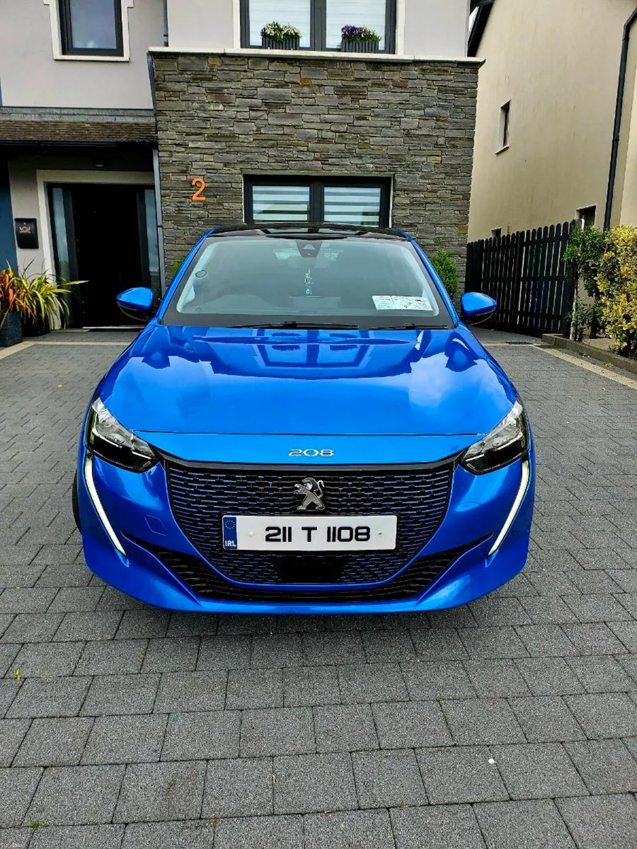 Peugeot e208 hatchback - Image 4