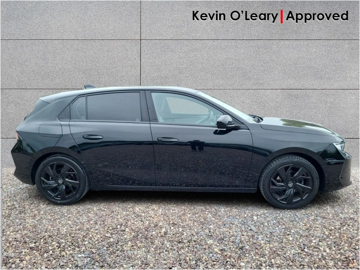 Opel Astra SC 1.2 Turbo 110PS Petrol 6 Speed - Image 6