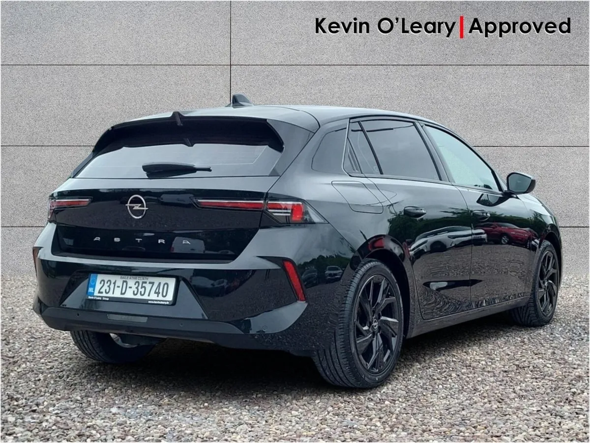 Opel Astra SC 1.2 Turbo 110PS Petrol 6 Speed - Image 3