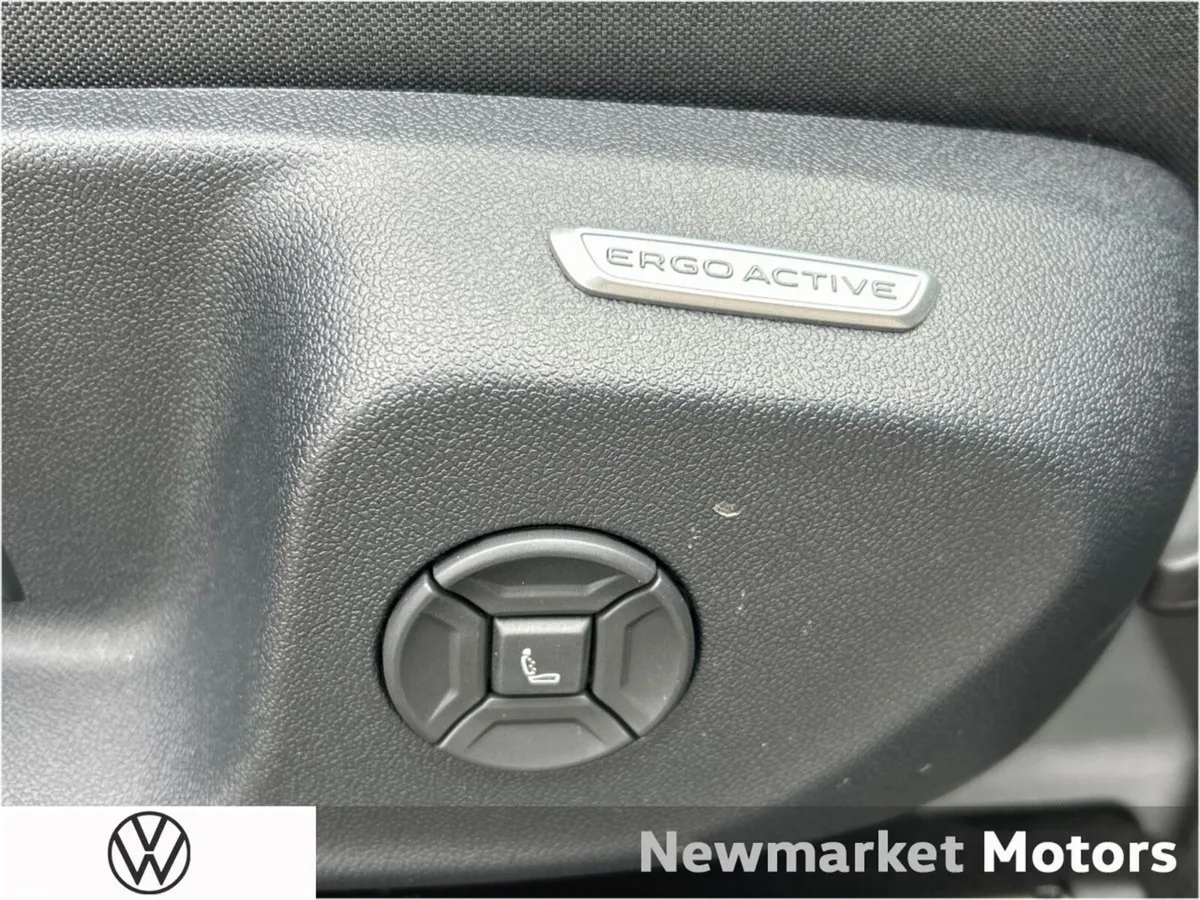 Volkswagen T-Roc STYLE 1.5TSI AUTOMATIC 116BHP AUT - Image 4