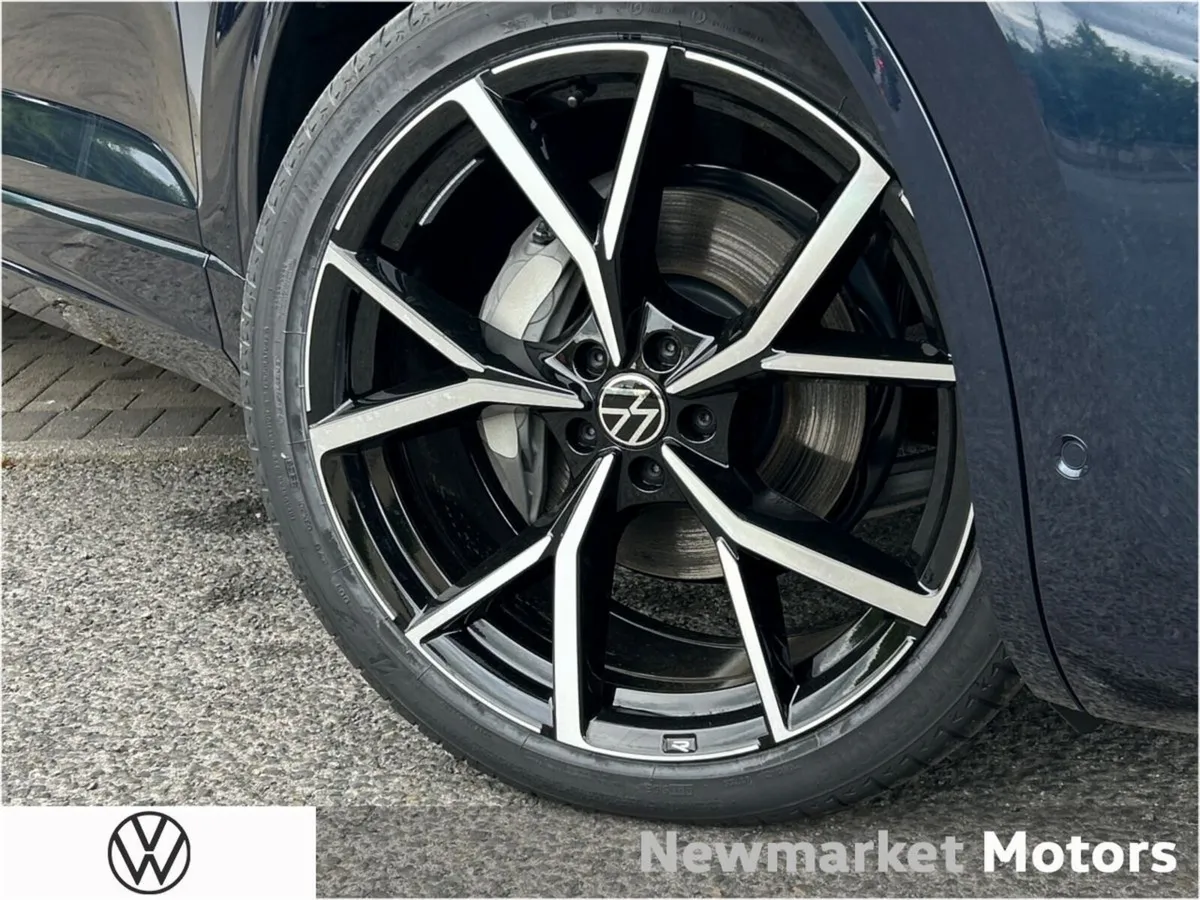 Volkswagen Touareg COMMERCIAL TWO SEATER FINAL EDI - Image 2