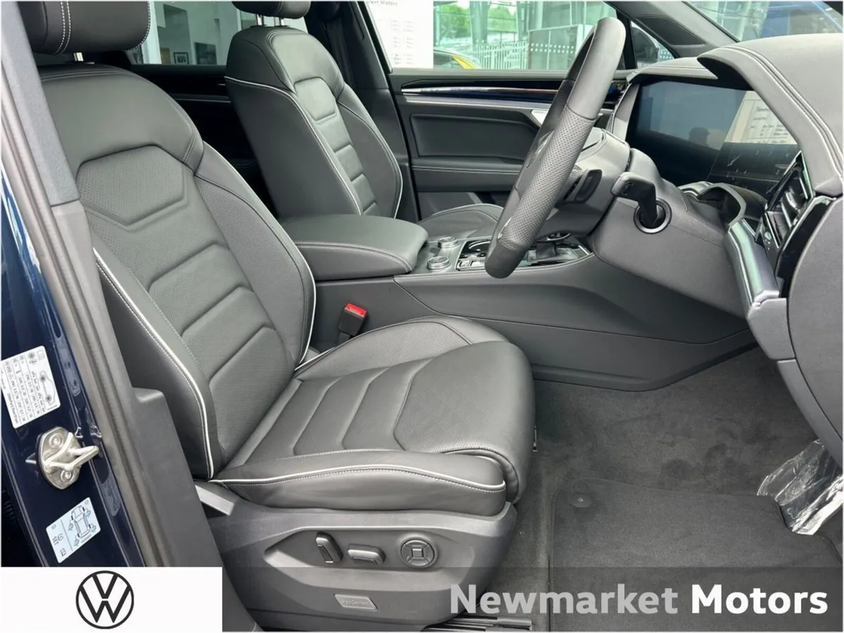 Volkswagen Touareg COMMERCIAL TWO SEATER FINAL EDI - Image 4